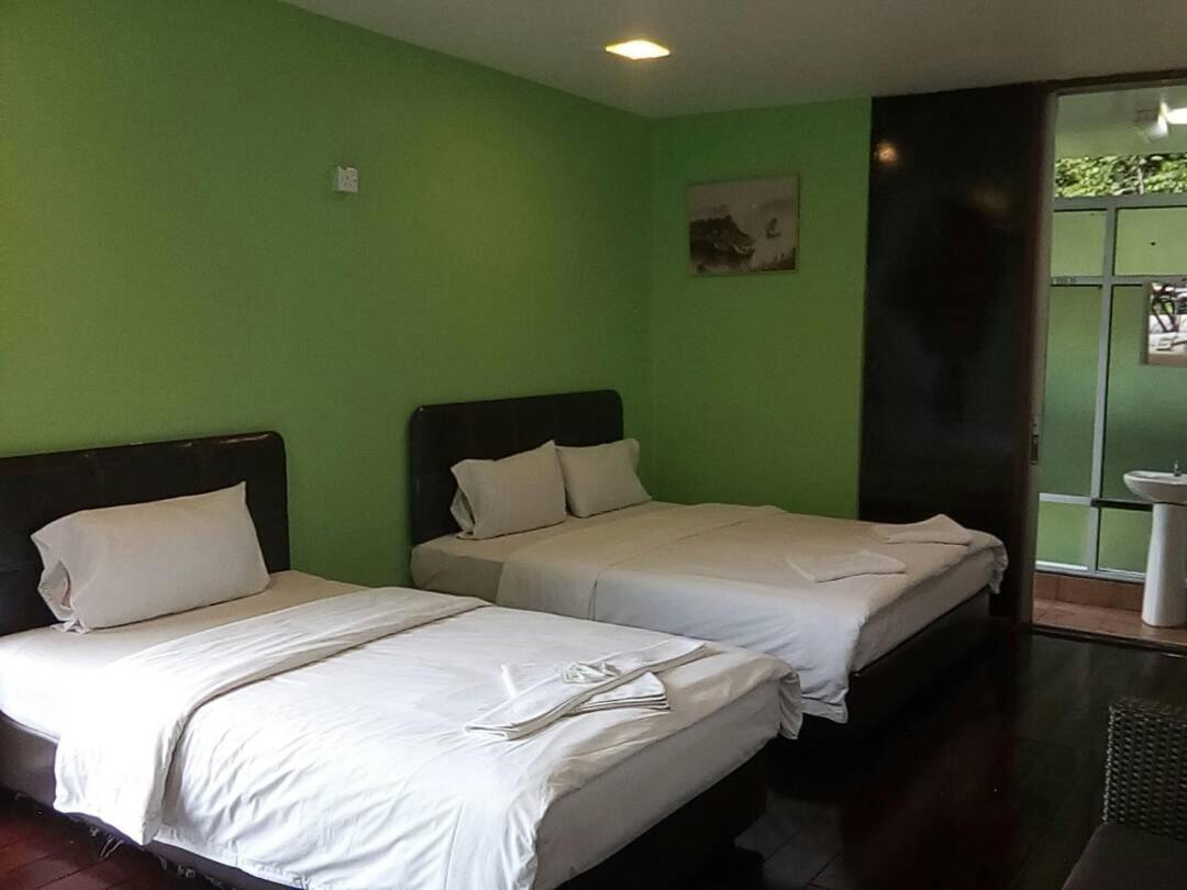 J Residence Kampong Kundassan Rum bild